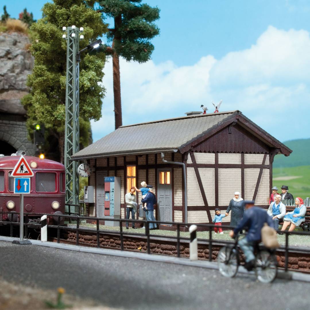 Busch H0 (1:87) 1464 - Haltepunkt Aufhausen | Modellbahn | Modelleisenbahn