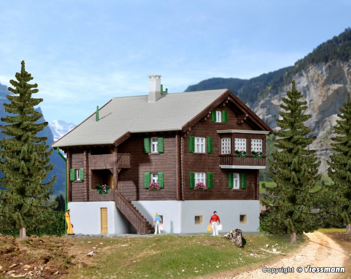 Kibri Z 36813 - Bauernhaus in Matt | Modellbahn | Modelleisenbahn