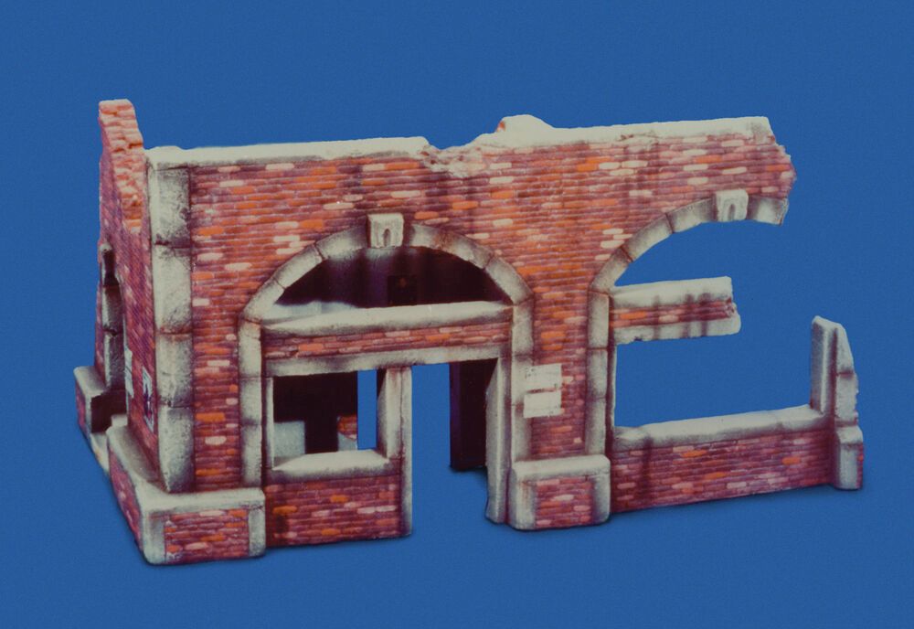 Royal Model RM005 - English command center ruin | Modellbau