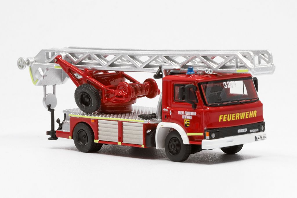 Loewe H0 (1:87) 4019 - Magirus Deutz Zeta 90 M 5 - DL 18, FW Neufahrn / HO | Modellbahn | Modelleisenbahn