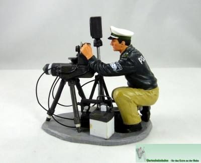 Prehm-Miniaturen G 500047 - 500047 Polizist mit Radargerät | Modellbahn | Modelleisenbahn