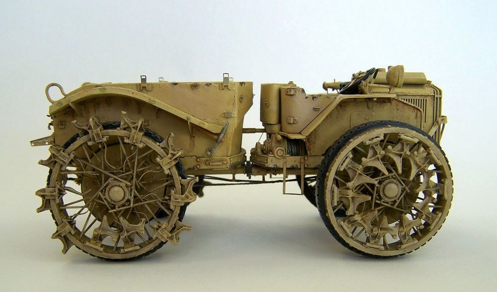 Plus model 449 - Artillery Tractor Pavesi P4 in 1:35 | Modellbau