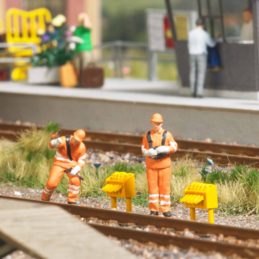 Busch TT 8874 - Action Set: Rangierer & Wagenmeister, Epoche 5-6 | Modellbahn | Modelleisenbahn