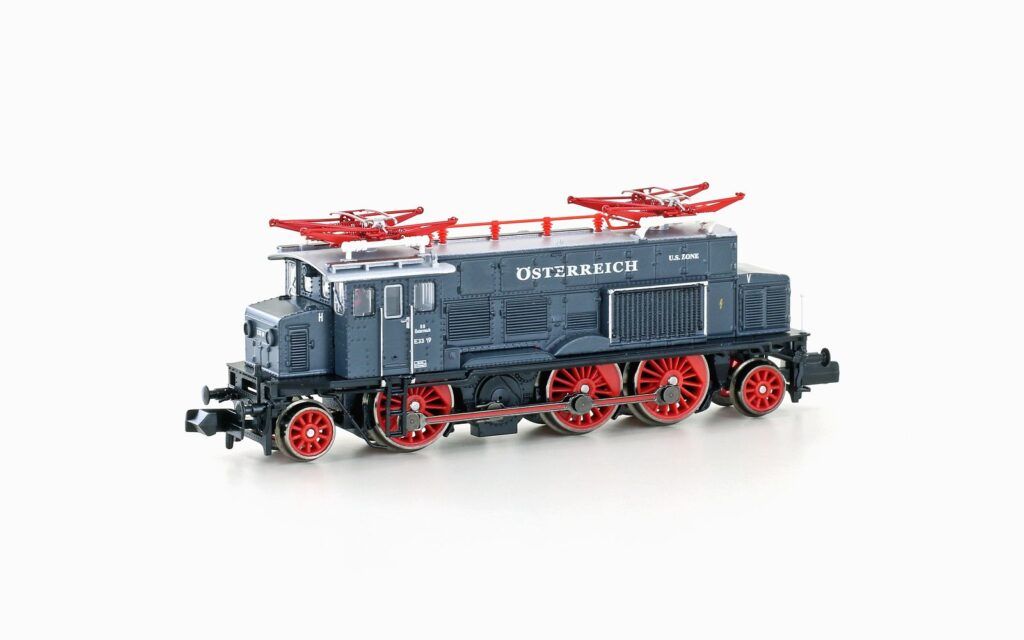 Jägerndorfer Collection N JC63202 - E-Lok E 33 19 DR / US-Zone Ep.II, Sound | Modellbahn | Modelleisenbahn